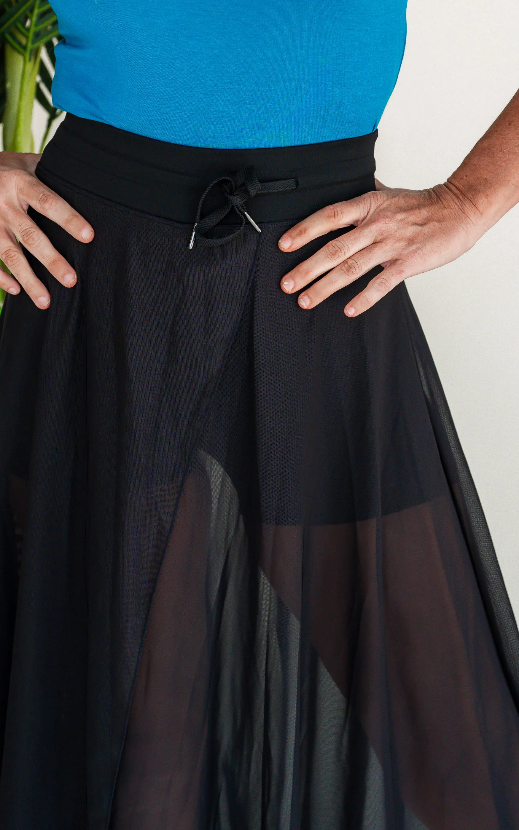 Halara High Waisted Drawstring Contrast Mesh 2-in-1 Side Pocket Flowy Midi Flare Casual Skirt - Black** Final Sale